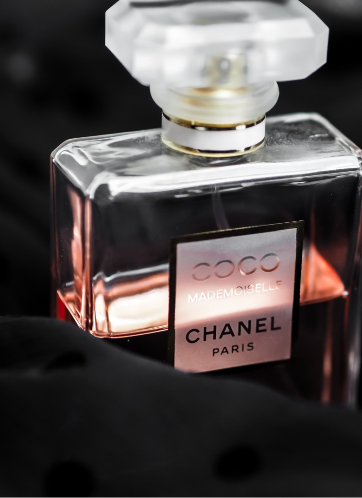 Image of fragrance covered with black silk | How to Store Perfumes 01